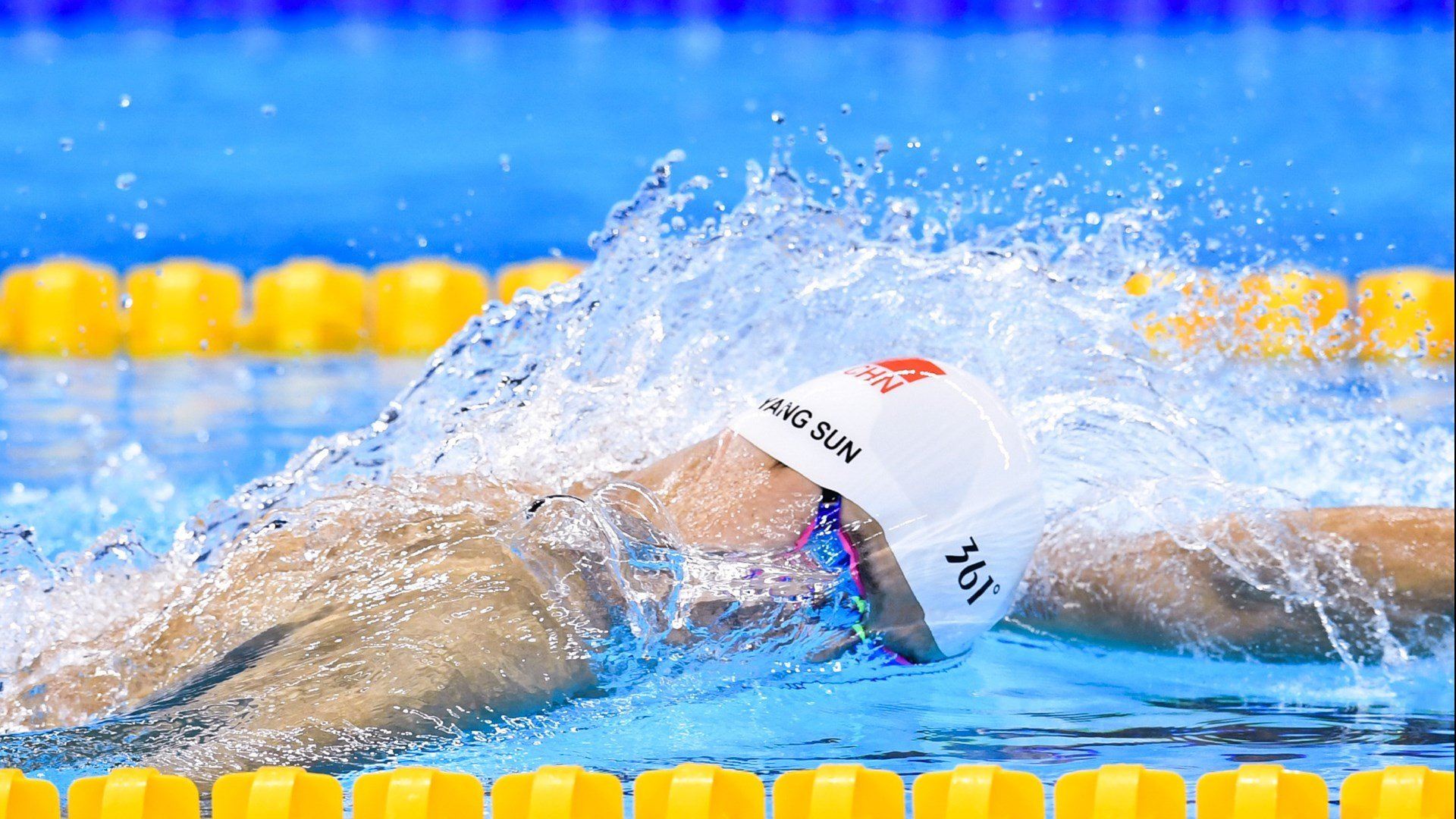 开云下载-《【幕后故事】职业选手训练秘籍揭秘》，职业选手背后的艰辛